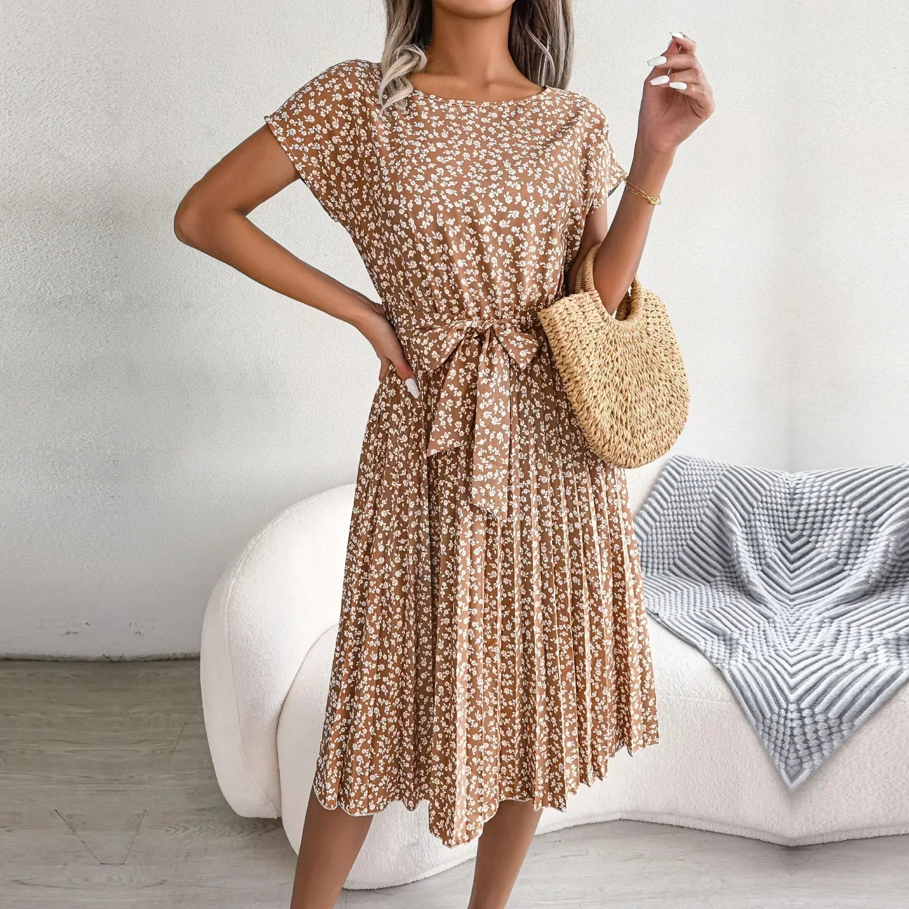 Elise Elegance Floral Maxi Dress with High Waist & Pleats